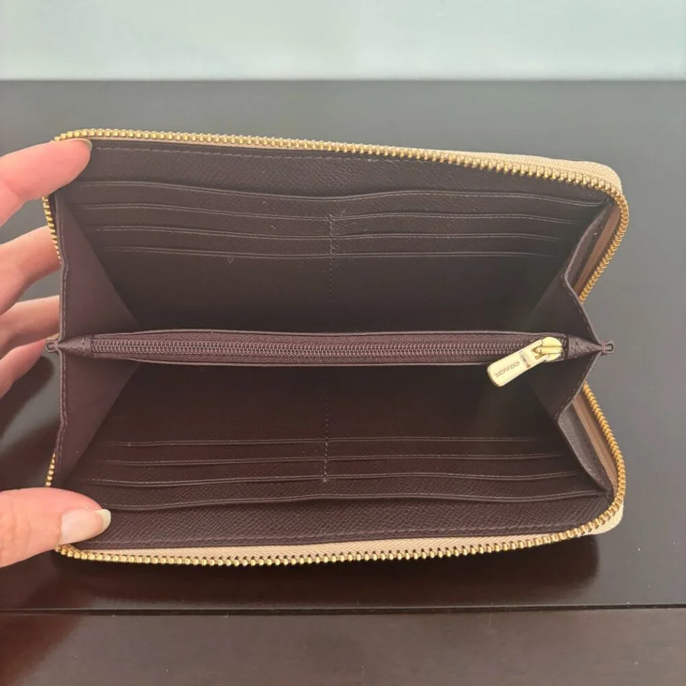 Coach Beige Debossed Patent Leather Zip Around Accordion Wallet - Picture 7 of 7